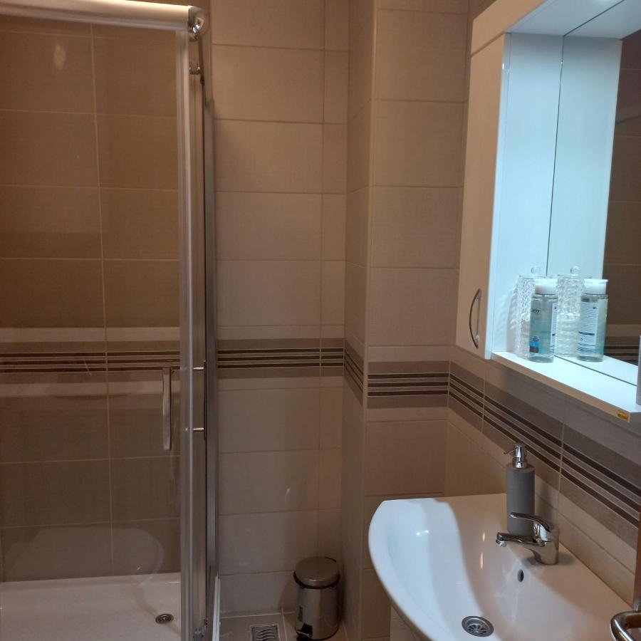 Apartman Lola Subotica Buitenkant foto