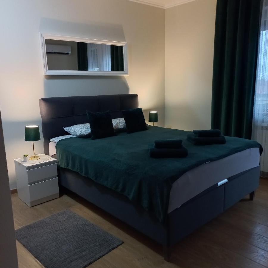 Apartman Lola Subotica Buitenkant foto